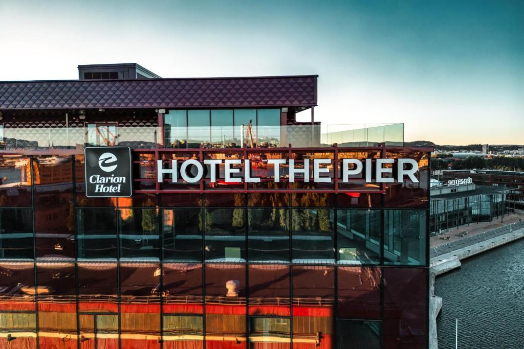 Clarion Hotel The Pier - Hotell Kalamata